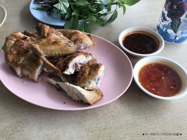 ノムチットガイヤーン エカマイ 老舗 チキン ソムタム (1)