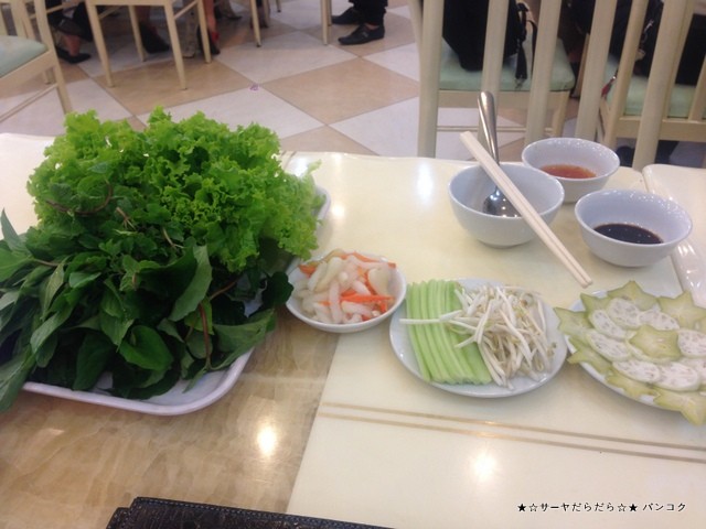 上海コムガー Com Ga Thuong Hai ホーチミン