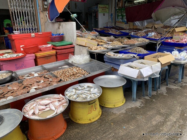 シラチャ朝市場 Muang Si Racha Food Market (12)