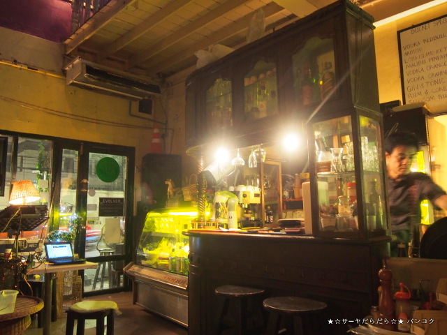 Dickinson's:Culture Cafe バンコク サーヤ カオサン
