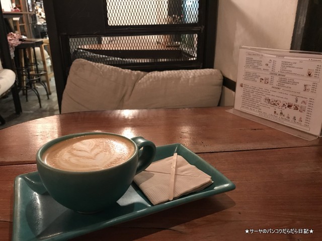 unfasion bangkok cafe ekmai オシャレカフェ LATTE