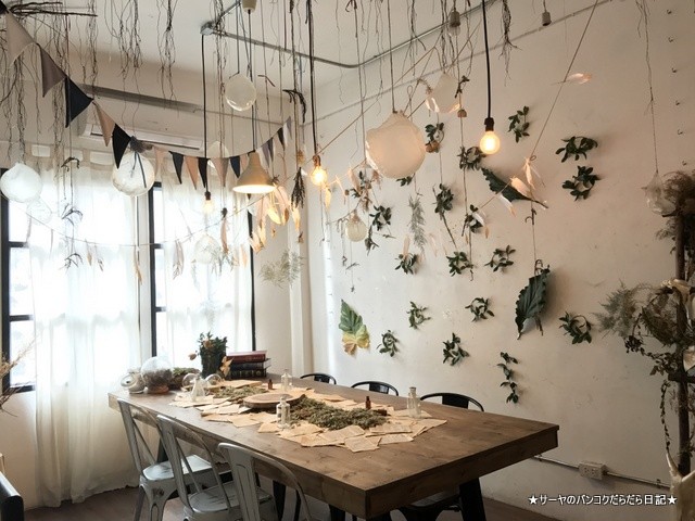Dandelion bangkok cafe バンコク (5)