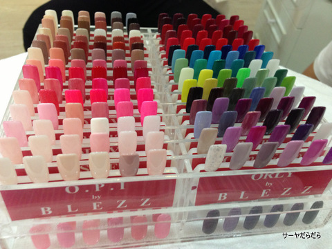 BLEZZ Stylish Hair Salon & Nail spa バンコク