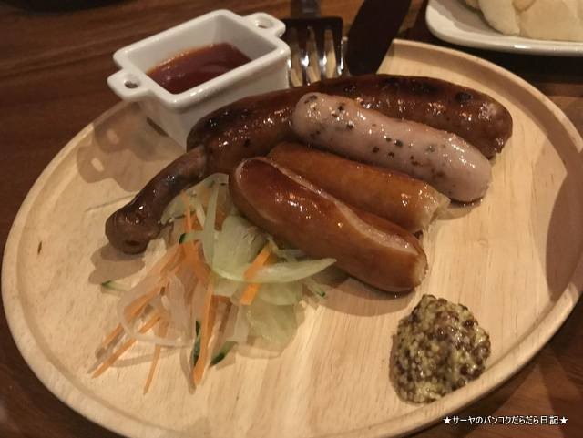 Japanese Bistro POCO A POCO エカマイ 和食 バンコク ウィンナー
