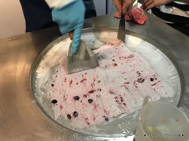 ロールアイス icemanias thailand 行列 (6)