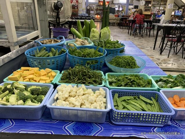 mueang-thong-phattakhan チェンライ タイ料理 (2)