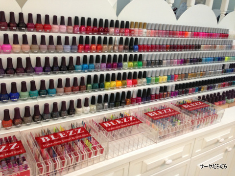 BLEZZ Stylish Hair Salon & Nail spa バンコク
