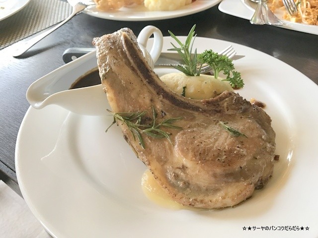 Bhu Bhirom Restaurant チェンライ シンハーパーク (8)