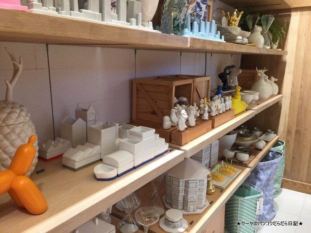 ROOM Concept Store エムクォーティエ