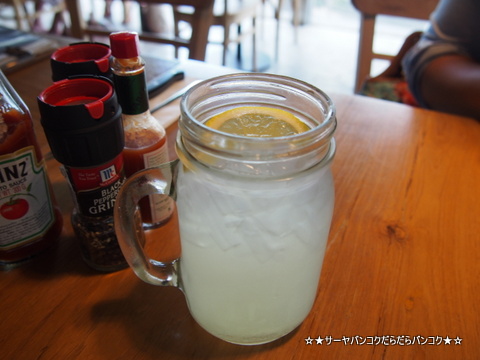 CHU bangkok thailand サーヤ カフェ