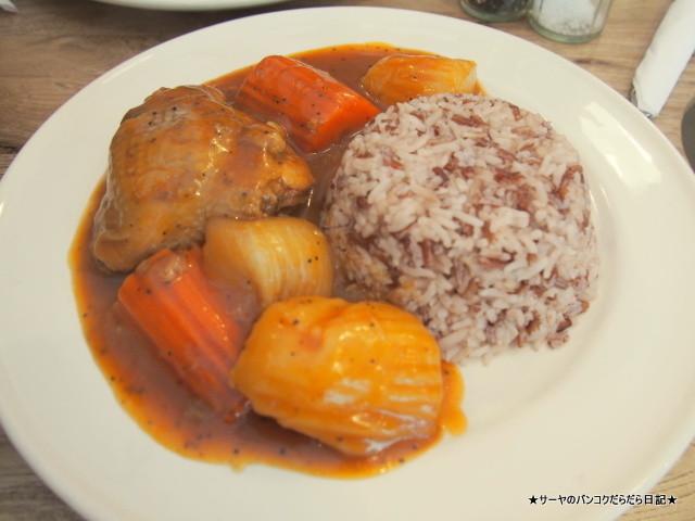 Theera : The Original Healthy Bake Room バンコク カフェ