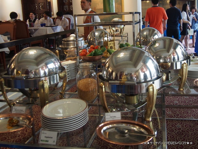 tandoor holiday inn silom バンコク インド