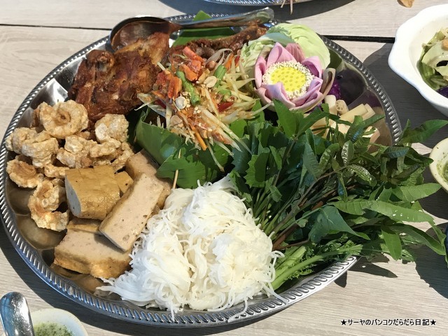 1919 Lhong rongsi seafood bangkok ソムタム