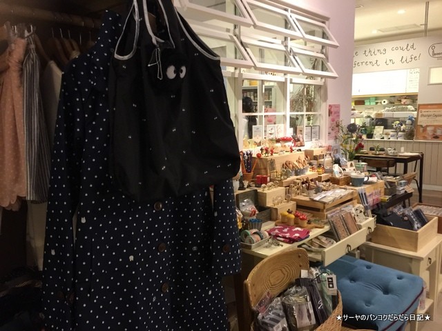 SPOONFUL Zakka Cafe バンコク ランスアン