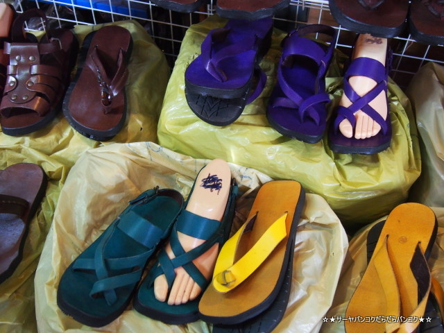 Khon Muang Lung Shop チャトチャック 革 靴 ウィークエンド