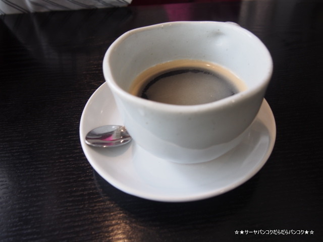 Issaya La Patisserie Emquartier