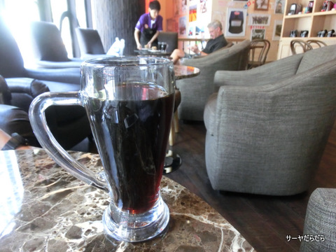 The Coffee bean and tea leaf 4