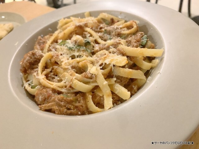 Sarnies Bangkok サーニーズ・バンコク (7)