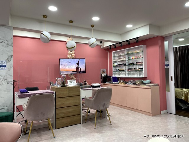 The Triplets Cafe X Nail Bar バンコク (10)