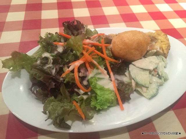鶏肉 LA COCORICO ココリコ バンコク 上野
