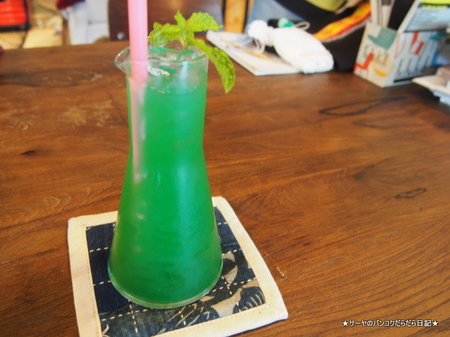 Blue Dye Cafe バンコク カフェ トンロー