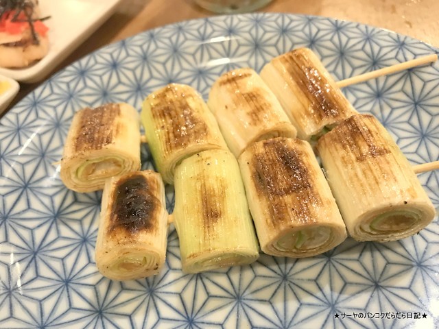 再生酒場 バンコク 居酒屋 焼き鳥 ネギ