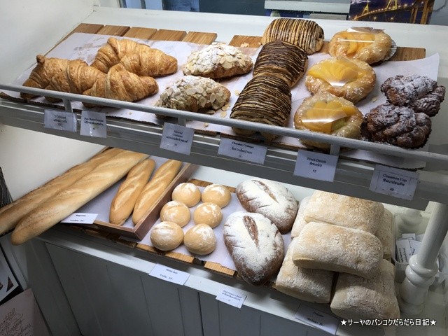 0 Loaf Bakery Cafe Soi Lengkee パタヤ ベーカリー (2)