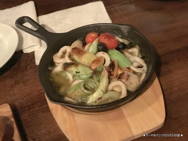hyde out ハイドアウト トンロー 和食 イカアヒージョ