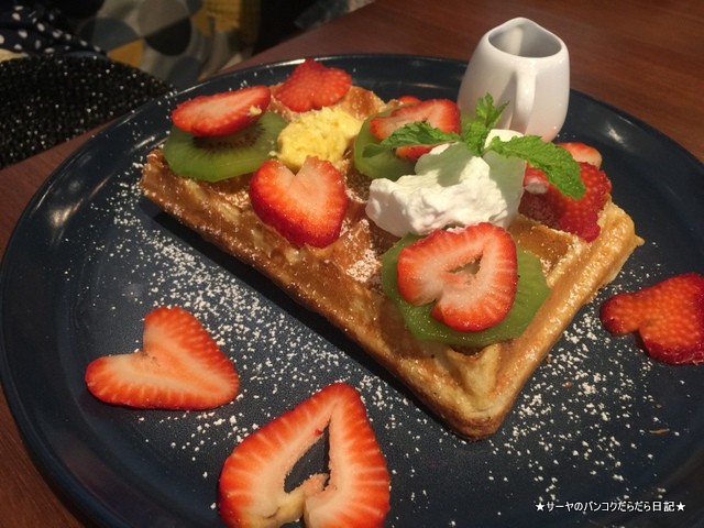 ワッフル専門店 Jona Waffle at トンロー Soi 17