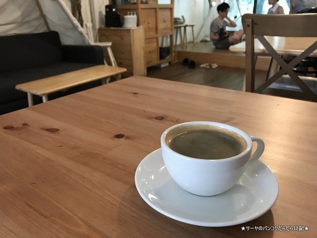 Dandelion bangkok cafe バンコク (7)