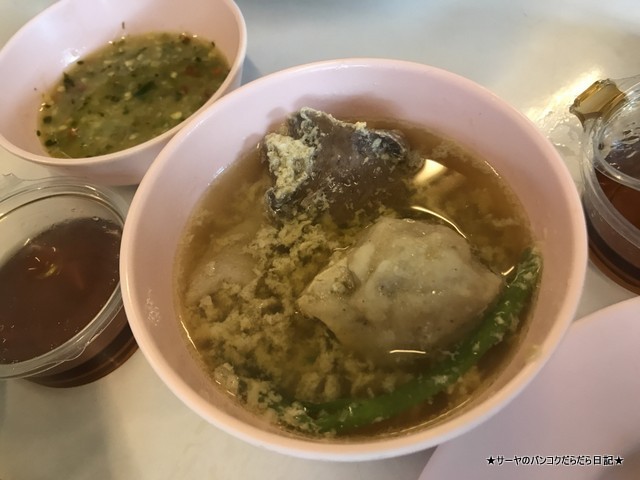 Charoen Thai Suki トンブリ タイスキ 昔ながら 器 美味しい