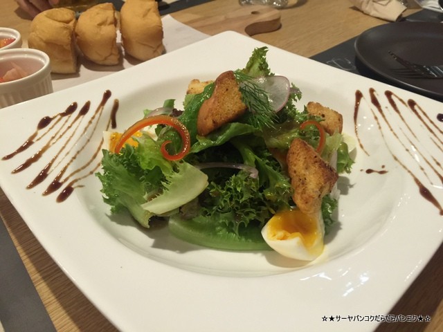 WATA Fusion Restaurant バンコク スクムウィット カフェ