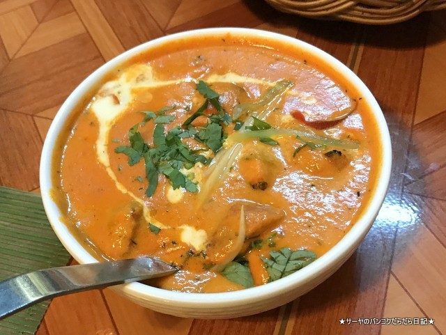 Indian Bangkok Spice by Nature Ekkamai バターチキンカレー