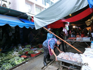 20120826 meaklong market 2