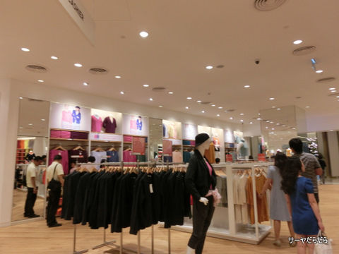 0122 UNIQLO bangkok 2