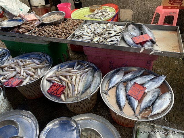 シラチャ朝市場 Muang Si Racha Food Market (11)