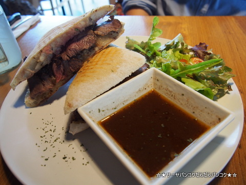 CHU bangkok thailand サーヤ カフェ