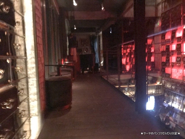 Rabbit Hole トンロー オシャレバー 夜遊び バンコク (10)