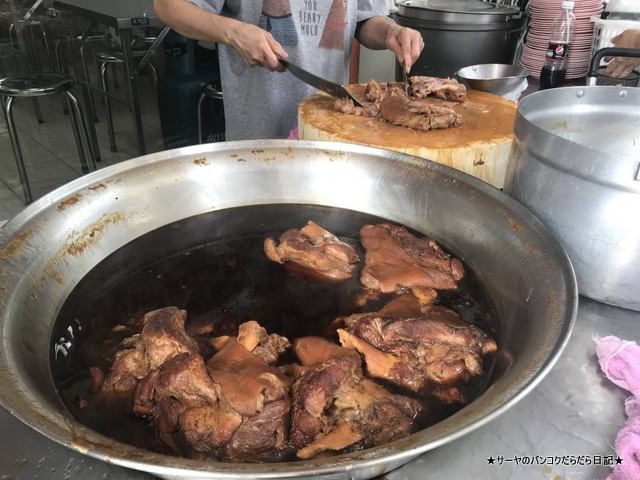Khao Kha Mu Nai Kuang カオカオムー タイ料理 B級 (8)