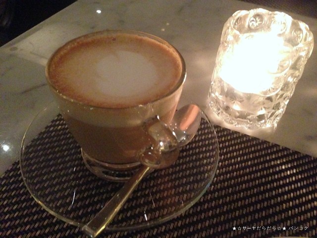 vesper ベスパー シーロム カフェ バンコク