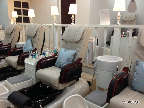 BLEZZ Stylish Hair Salon & Nail spa バンコク