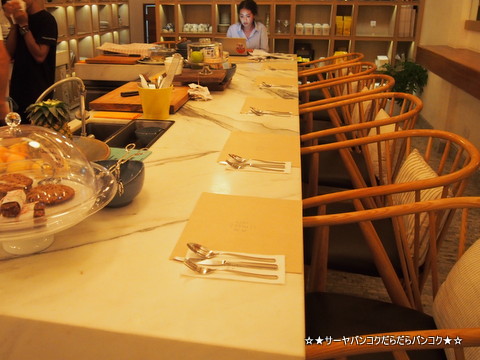 ROCKET COFFEE BAR¡¡¥í¥±¥Ã¥È¥³¡¼¥Ò¡¼