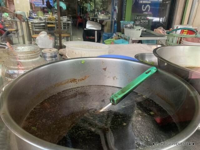 Mr. Leng duck noodle クロンタン バンコク (6)