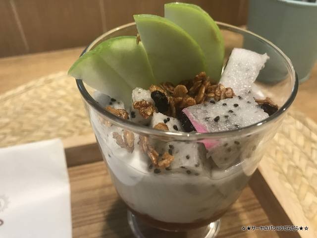 Moola Cafe ekamai バンコク エカマイ カフェ (4)