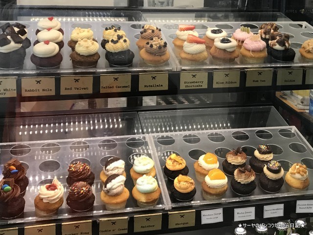 Mont Dao x Radi bangkok cafe 2018 バンコク cupcake