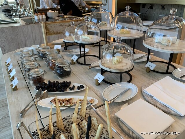 Breakfast Waldorf Astoria Bangkok バンコク ウォドルフ (4)