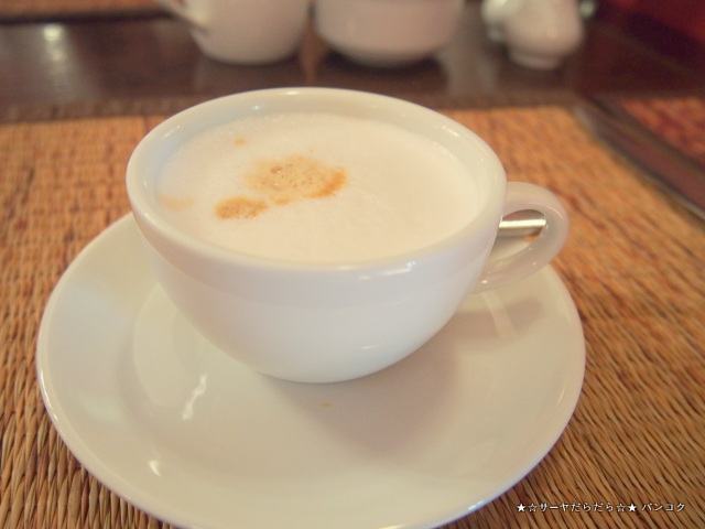 Praya Palazzo Hotel バンコク 川沿い ホテル