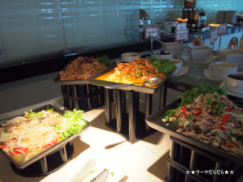 le Fenix イタリアン ランチ ビュッフェ 格安 バンコク