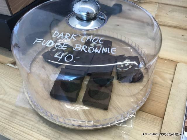 ナイトロコールドブリュー nitro coffee バンコク ekamai (6)
