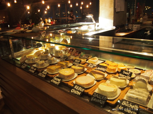 ルーフトップバー Scarlett Wine Bar & Restaurant バンコク